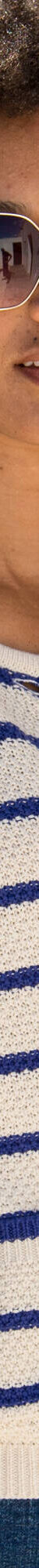 Cardigan rayé à boutons officier, maille fantaisie. (écru / violet) Cardigan rayé à boutons officier, maille fantaisie. (écru / violet)